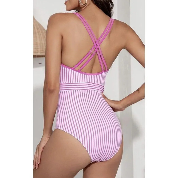 Swimsuit NWT  Women Ruffled V Neck Design Strapy Open Back One Piece Swimwear XL - Picture 3 of 11